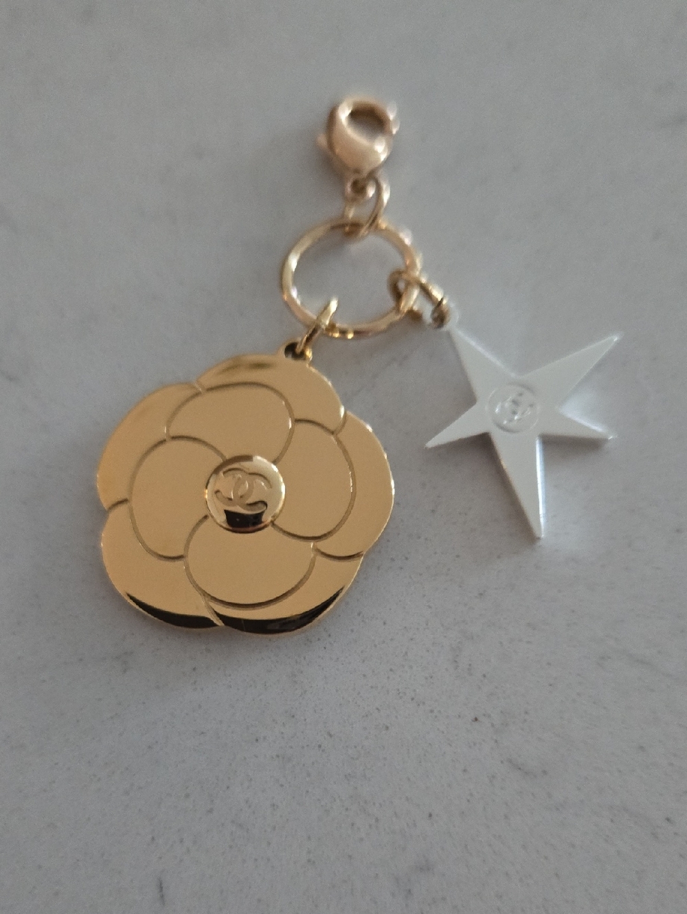 New CHANEL Charm Gold Flower Camellia & Silver Star CC W/ Clasp Limited Edition
